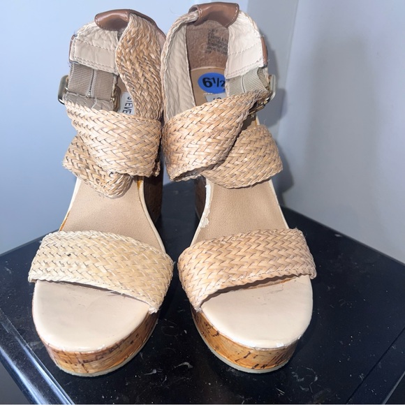 Steve Madden Basket Weave Wedges • Sz 6.5 • Wraps Around Ankle • Beige/Tan • EUC - Picture 14 of 17